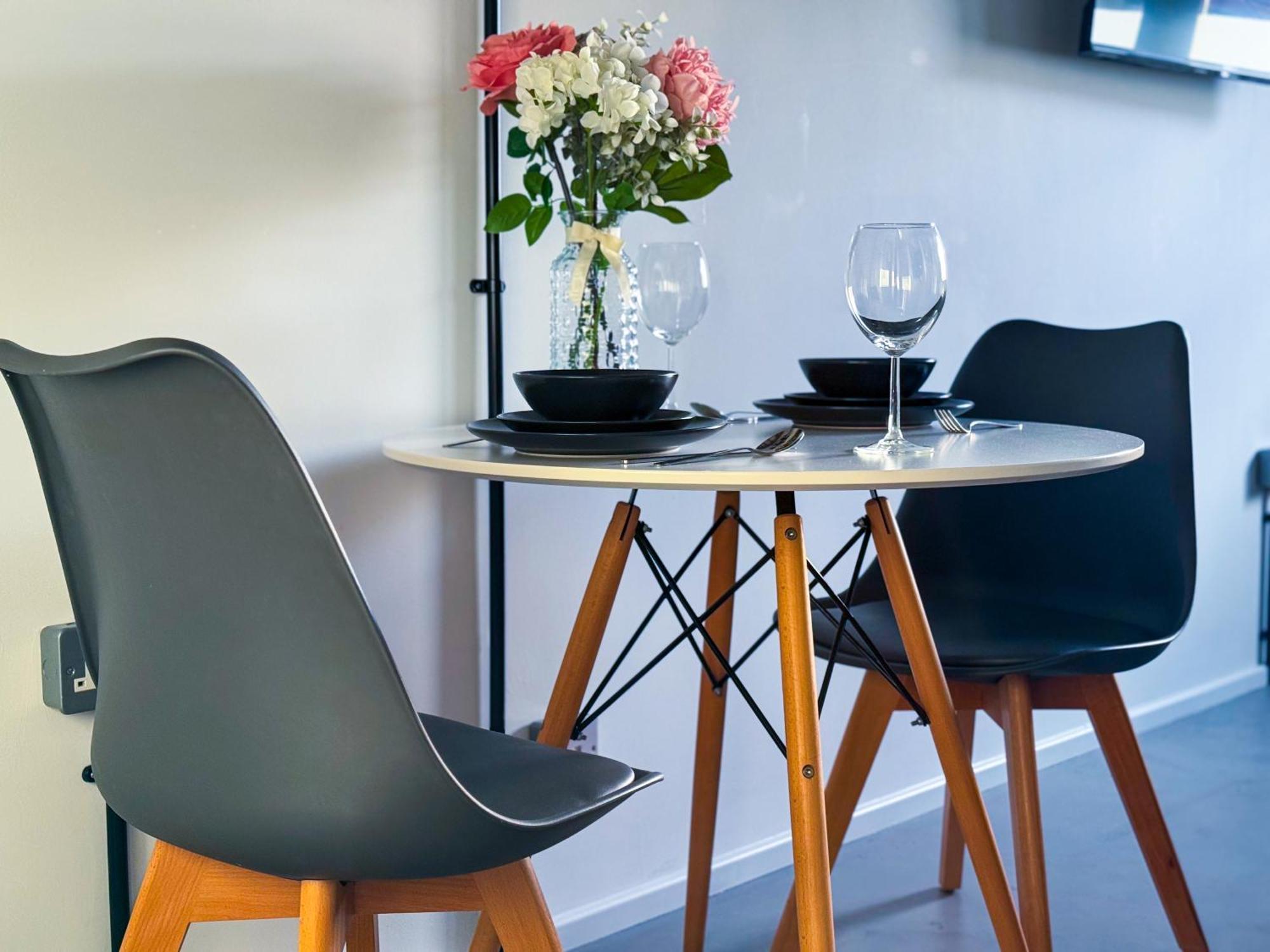 Unique Studio Apartment With Private Garden Londres Extérieur photo